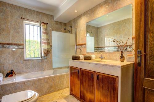 Villa Daisy by Villa Plus