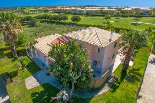 Villa Daisy by Villa Plus