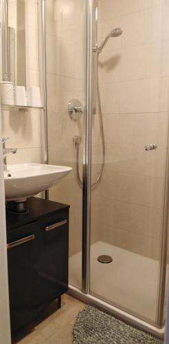 Bilik mandi di Ferienwohnung Stimmer