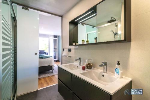 Luxurious beachside in the heart of Puente Romano