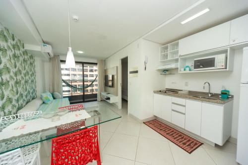 Köök või kööginurk majutusasutuses Apartamento Mobiliado Meireles Fortaleza Landscape Beira-Mar