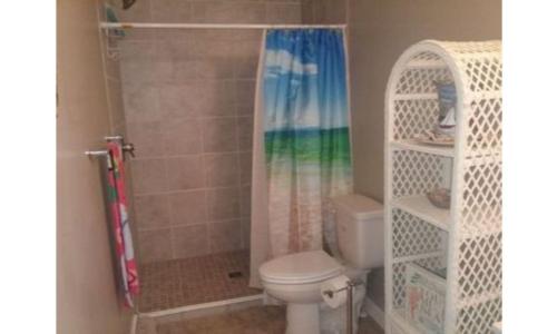 A bathroom at Beach Mirage Suites