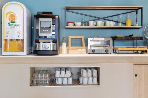 Kaffe- og tefaciliteter på Kyriad Bordeaux Nord Sainte Eulalie