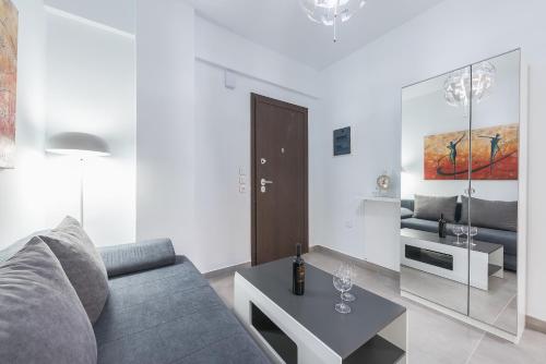 Iguana Gold Luxury Suites 1min from Ermou str