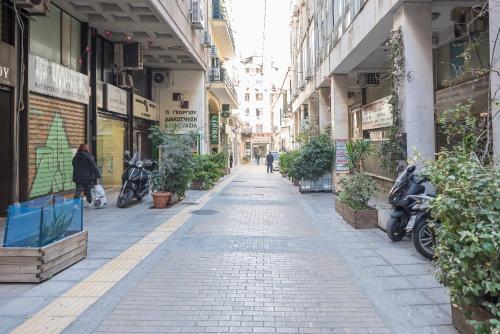 Iguana Gold Luxury Suites 1min from Ermou str