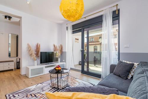 Apartment M****, NEW City Apartment + parking