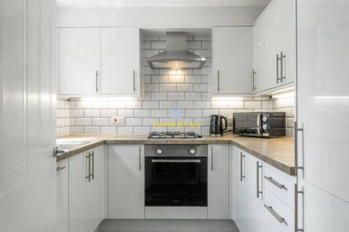 Foto sihtkohas Slough asuva majutusasutuse COSY 2 BED & FREE PARKING. NEAR HEATHROW/PINEWOOD galeriist