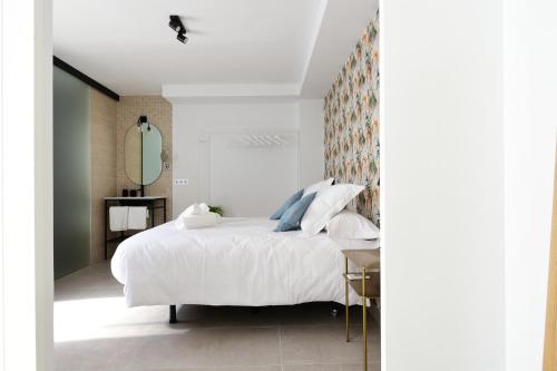 PATIOdeLUZ - Stylish apartments in Párraga 13, Granada ...
