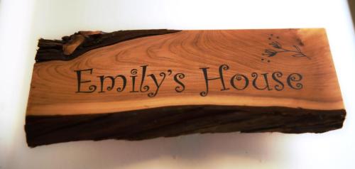 Gambar di galeri bagi Emily's House di Kos Town