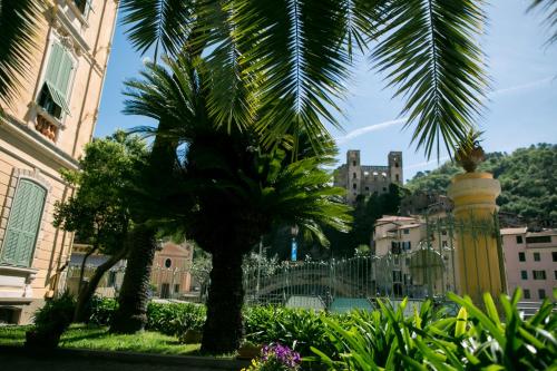 Κήπος έξω από το B&B Agapantus in una Villa dell'800
