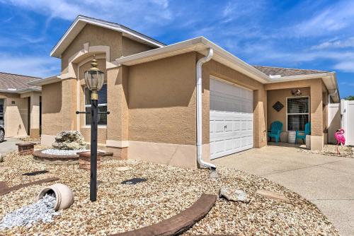 Sunny Courtyard Villa with Patio - Golf and Dine!