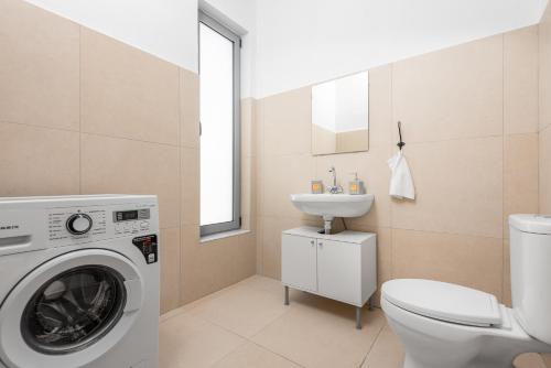 Bilik mandi di Wonderview Exclusive Apartment