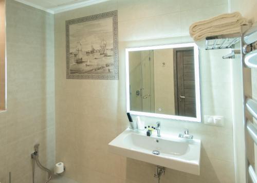 Ванная комната в Downtown Suites Yerevan