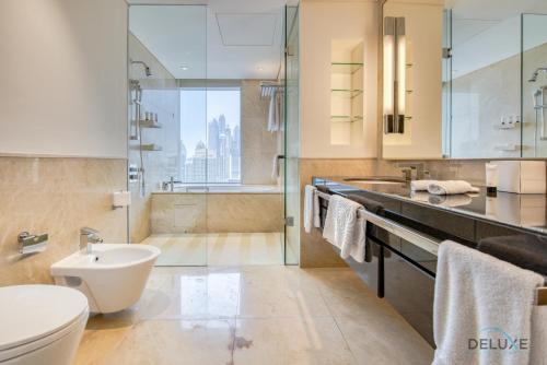 Gallery image of Exquisite 1BR at The Address Residences Dubai Marina by Deluxe Holiday Homes in Dubai