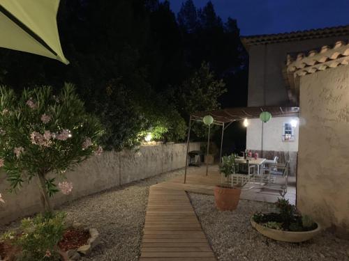 Φωτογραφία από το άλμπουμ του Villa Tiki σε Vins-sur-Caramy