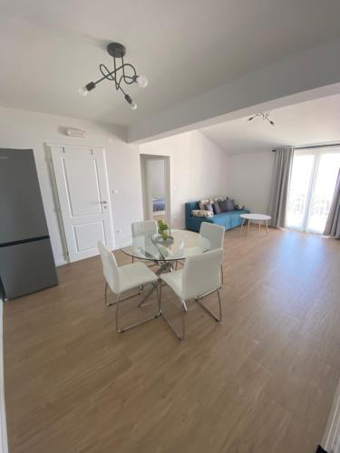 Gallery image of Apartmani Jolanda in Podgora