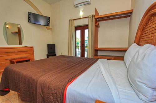 ホテル サンタ リタ グアナファト 22年 最新料金