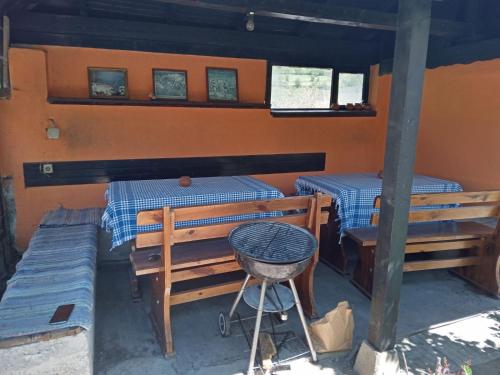 Ένα ή περισσότερα κρεβάτια σε δωμάτιο στο At Chorbadzhiykata