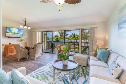 Posezení v ubytování Lae Nani 333, Oceanview, Renovated and Gated condo