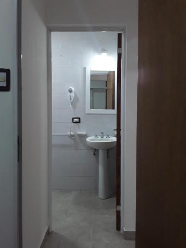 Phòng tắm tại Departamento centrico con cochera