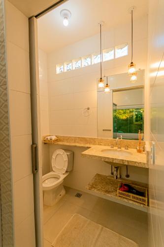Un baño de Pousada Chale Luiz