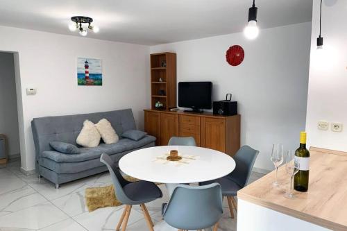 NEW Apartment Ema I