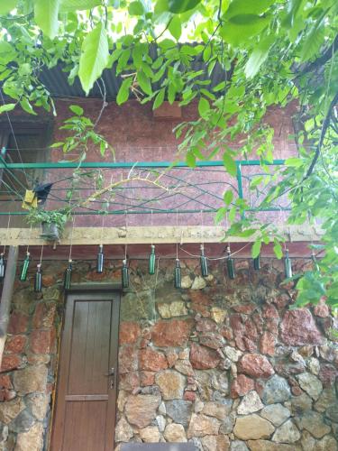  Areni House B&B -  Room  picture :   Tea/Coffee maker    Shower    Bath                           