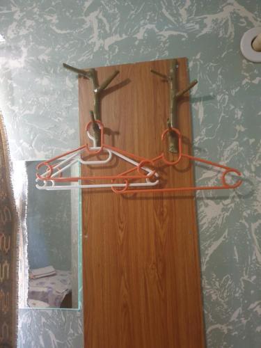  Areni House B&B -  Room  picture :   Tea/Coffee maker    Shower    Bath                           