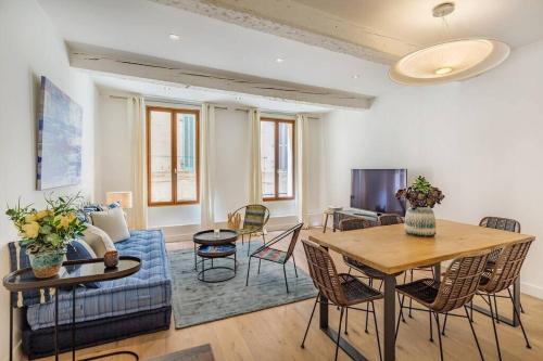 Appartement 5*, Climatisé, avec Terrasse au quartier Le Panier
