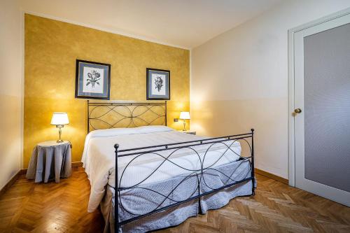 Katil atau katil-katil dalam bilik di Palazzo Gamba Apartments al Duomo