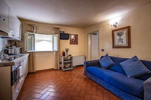 Dapur atau dapur kecil di Palazzo Gamba Apartments al Duomo