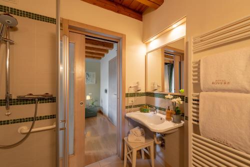 Ванная комната в Hotel Rovere