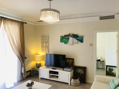 Apartamento a 50 metros de la playa malagueta con vistas al mar