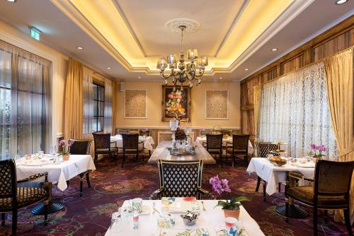 Posezení v ubytování Wellnesshotel Seeschlößchen - Privat- Spa & Naturresort