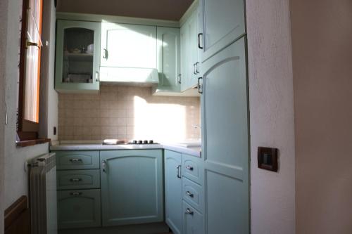 A kitchen or kitchenette at Podere La Tona