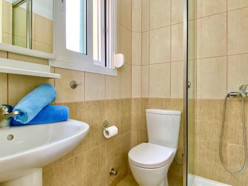 Ένα μπάνιο στο Villa Barbati Dream with private pool by DadoVillas