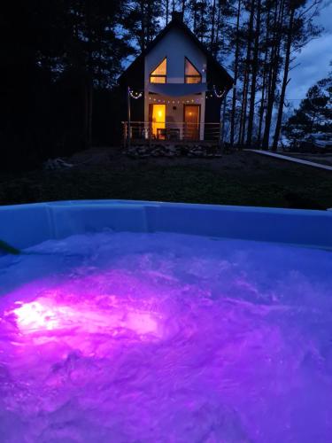 Kolam renang di atau dekat dengan Na Hamaku Jacuzzi & Sauna