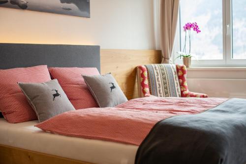 Ένα ή περισσότερα κρεβάτια σε δωμάτιο στο Haus Ditzer - Villa Theresia