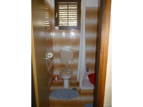 Kúpeľňa v ubytovaní Apartment in Pisak with sea view, terrace, air conditioning, Wi-Fi (4722-1)