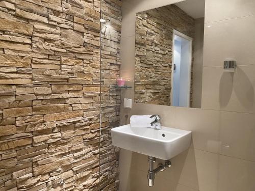 Alpine Studio Apartment by AA Holiday Homes photo 3