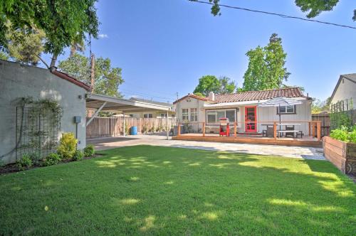 Harvard Hacienda About 1 Mi To Tower District Fresno Updated 2021 S Harvard Hacienda About 1 Mi To Tower, The Patio Tower District Fresno