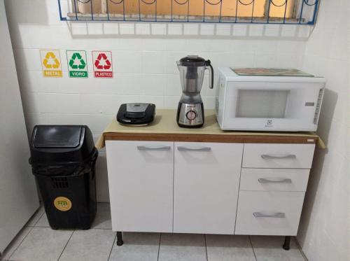 Kuchyň nebo kuchyňský kout v ubytování Casa de Mainha Friendly Hostel