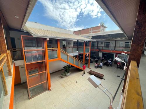 an overhead view of a building with a courtyard at Hotel Itu Shopping in Itu