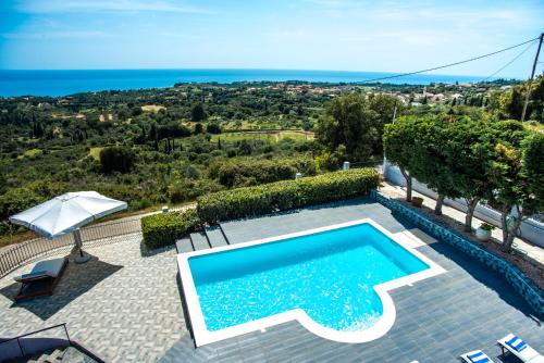 Bazén v ubytování Xarafailte Summer House nebo v jeho okolí