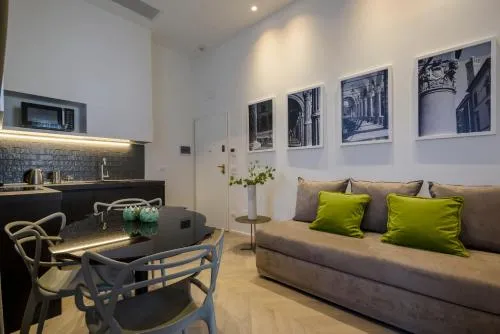 Mysuiteshome Apartments photo 48