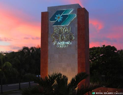 a sign for the royal senators casino at sunset at Royal Solaris Cancun-All Inclusive in Cancún