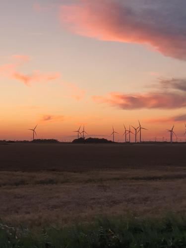 Alba o tramonto visti dall'interno dell'affittacamere o dai dintorni