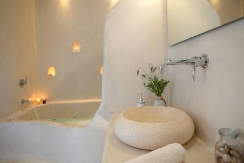 Koupelna v ubytování Amapola Boutique Villas with Sea Access - Agapi