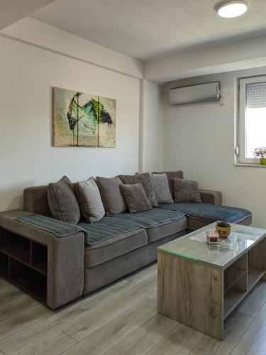 Zona d'estar a PB Apartment Ohrid