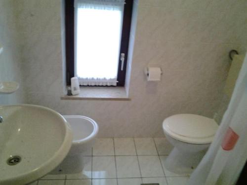 Kúpeľňa v ubytovaní Apartment in Mali Lošinj with Seaview, Terrace, Air condition, WIFI (3780-2)